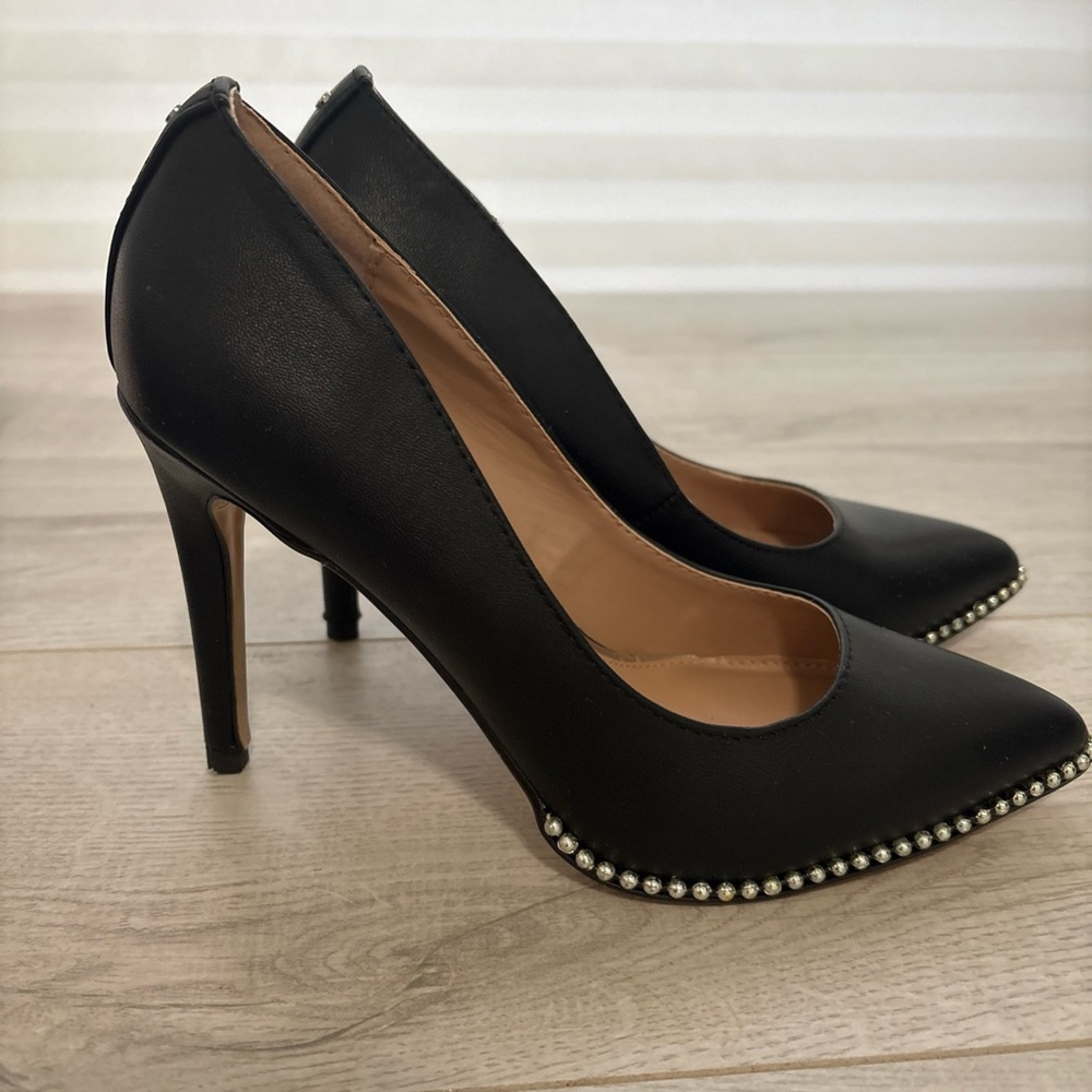 Elegant Black Heels Sz 5.5 - Picture 7 of 8